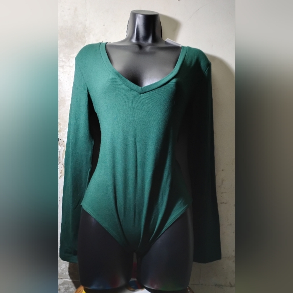 Sexy L NWT Deep V-Neck Green Sheer Mesh Long Sleeve Slim Fit MANGOPOP Womens Top